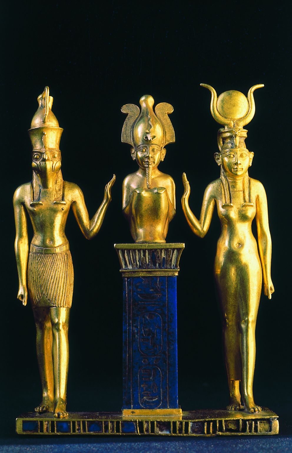 Isis, Osiris et Horus (pendentif datant du IXe siècle avant J.-C.)