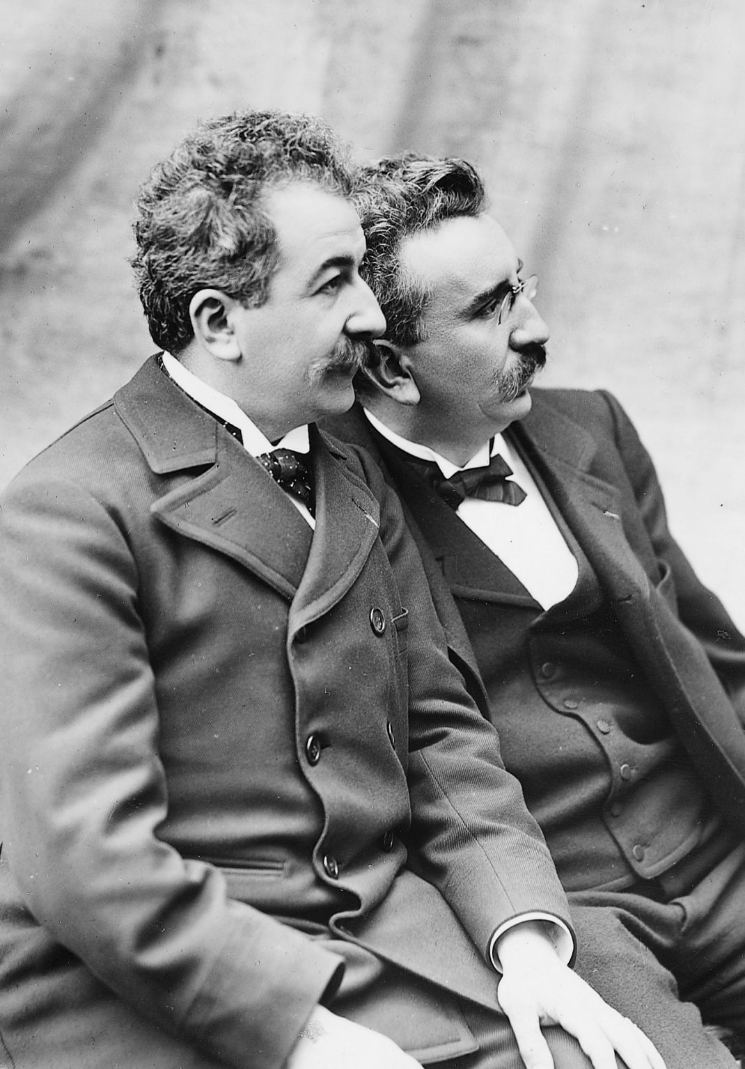 Auguste et Louis Lumière, pionniers du cinéma