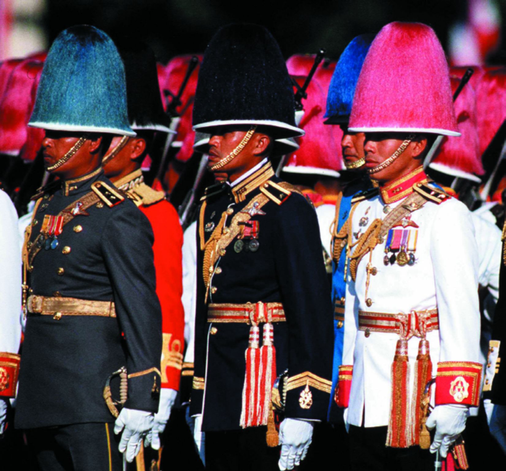 des uniformes (garde royale thaïlandaise)