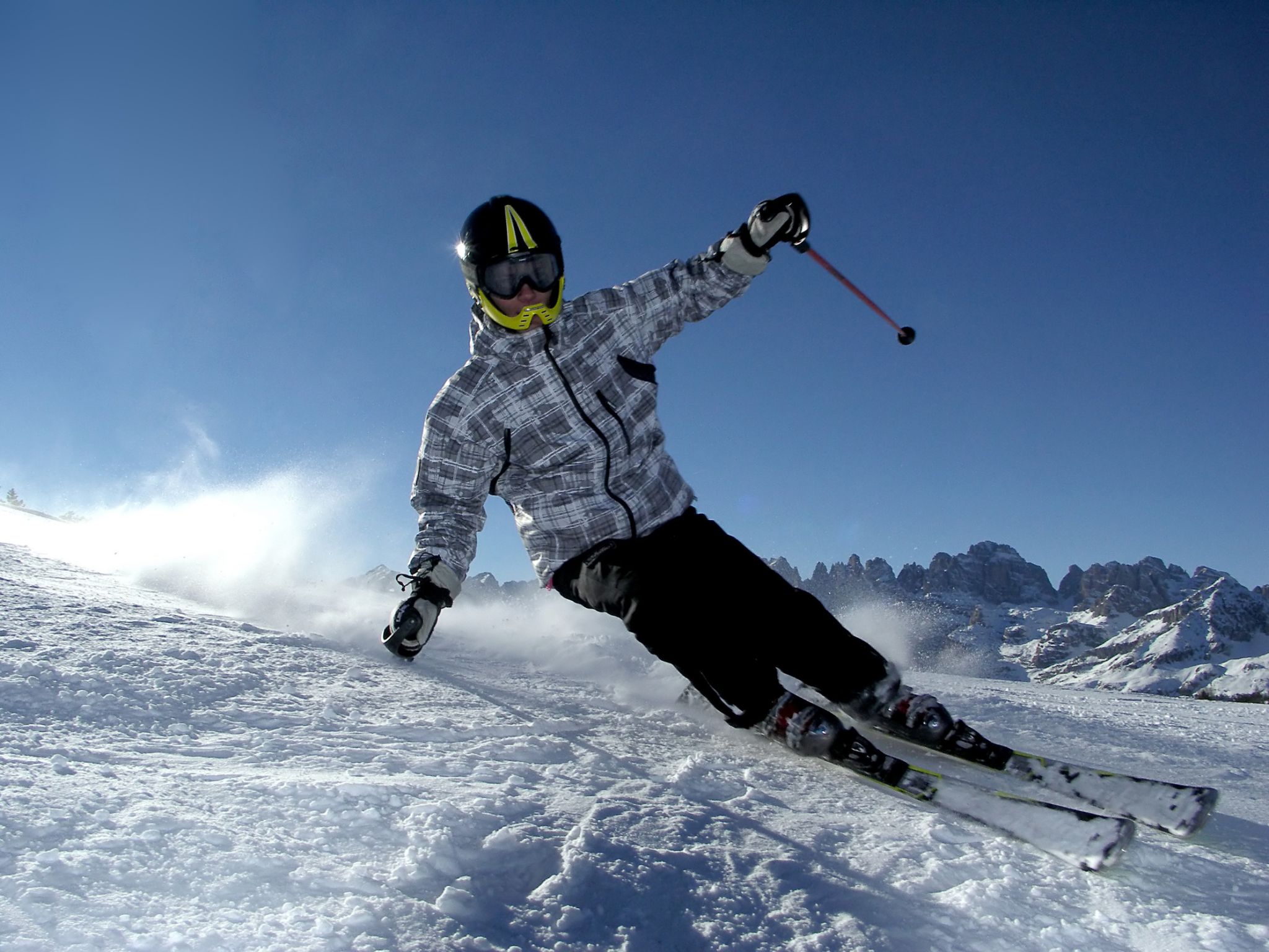 un dérapage contrôlé en ski alpin