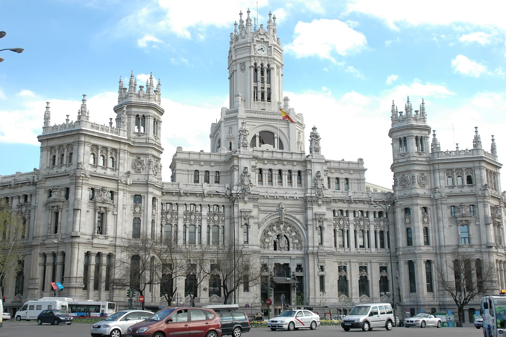 le bureau central de la poste, aussi appelé Palais des Communications, à Madrid, Espagne