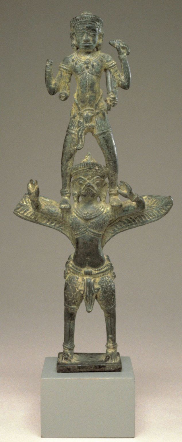 Vishnou représenté sur les épaules de Garouda (statue en bronze du XIe siècle)