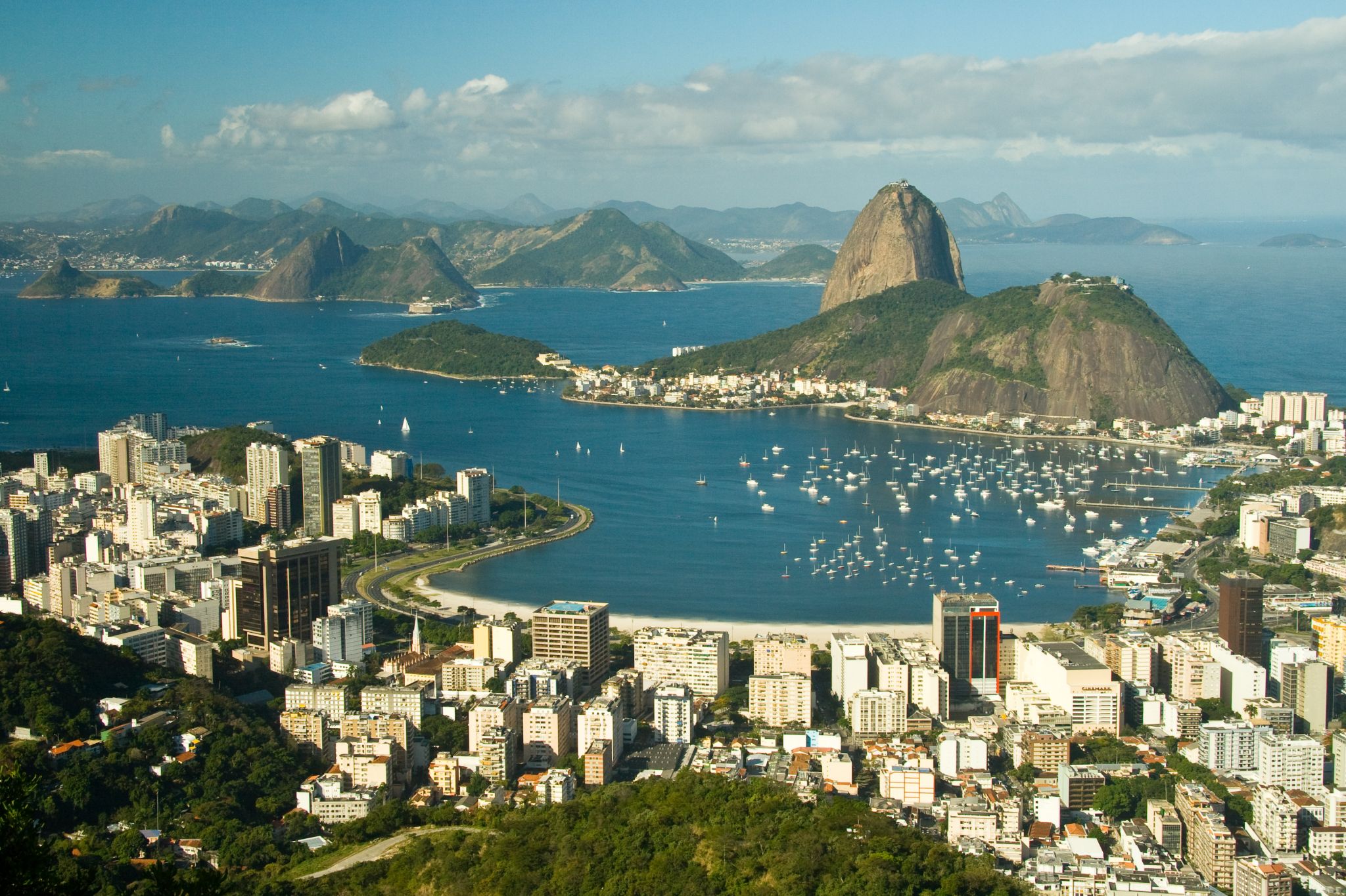 la baie de Rio de Janeiro, dominée par le « Pain de Sucre », Brésil