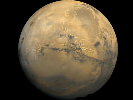 Mars est parcourue par de gigantesques canyons sur plus de 3 700 km (Valles Marineris)
