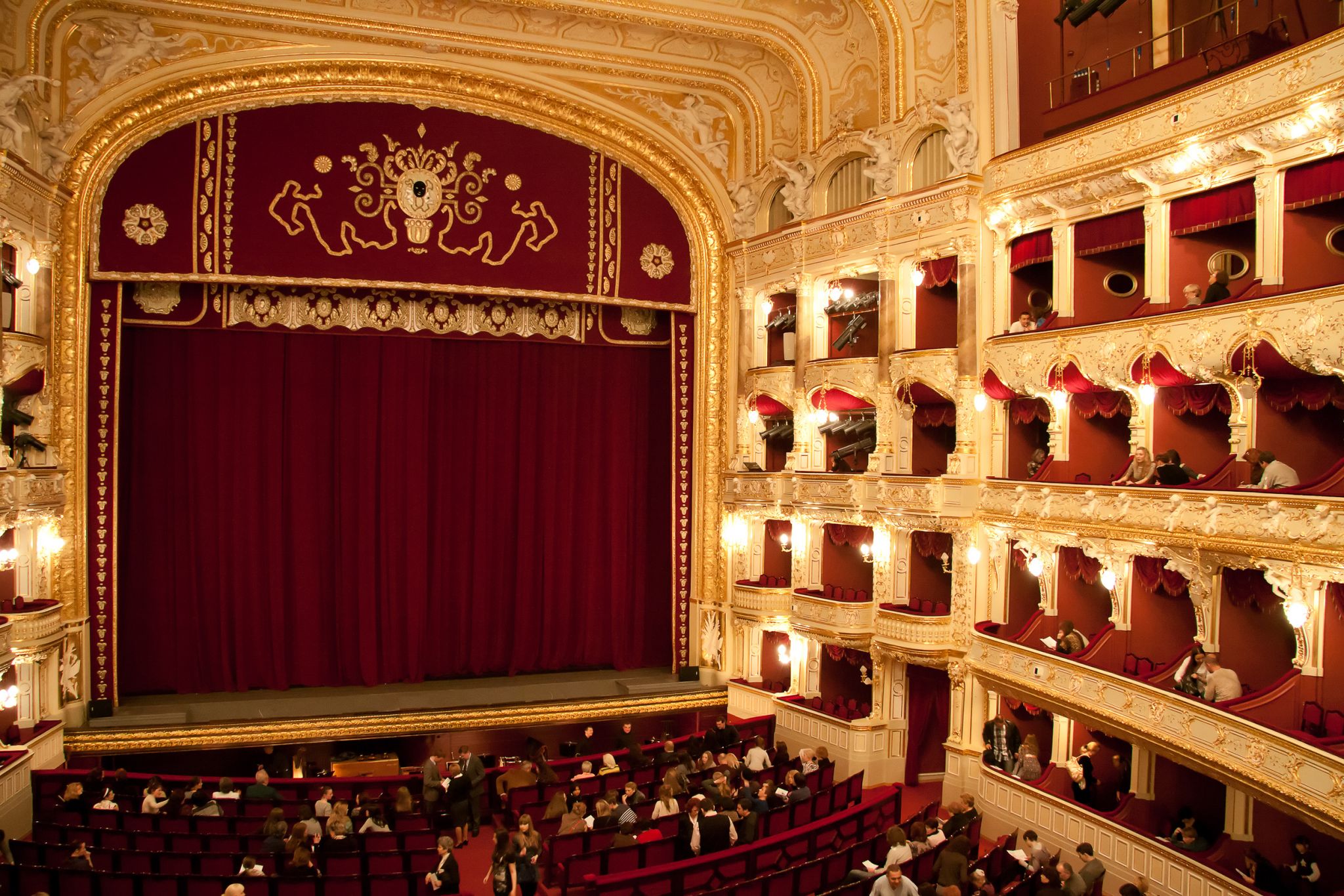 une salle d’Opéra avant un concert